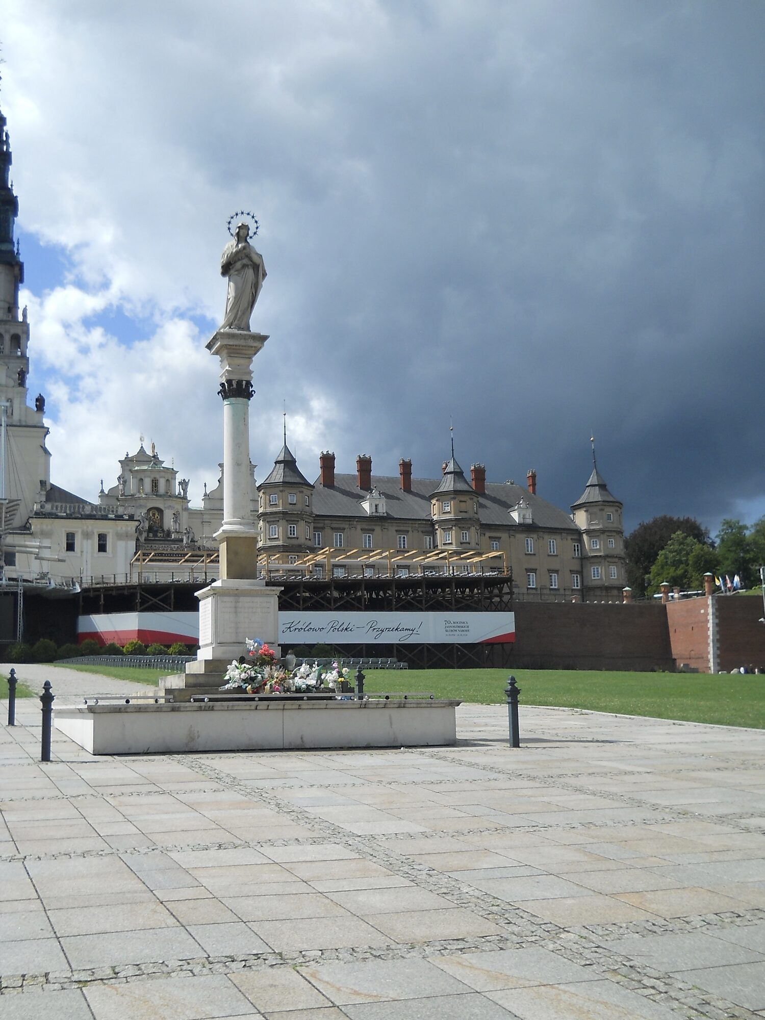 Column and square